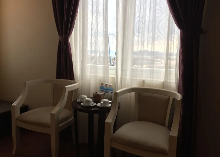Golden Lotus Hotel 3*