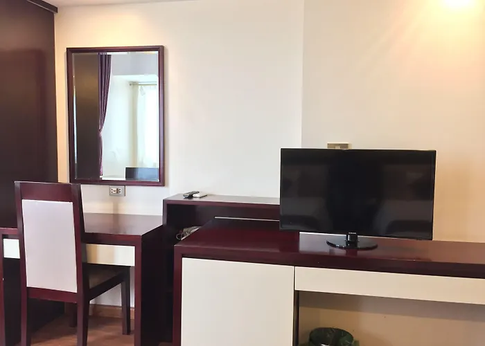 Golden Lotus Hotel Hạ Long