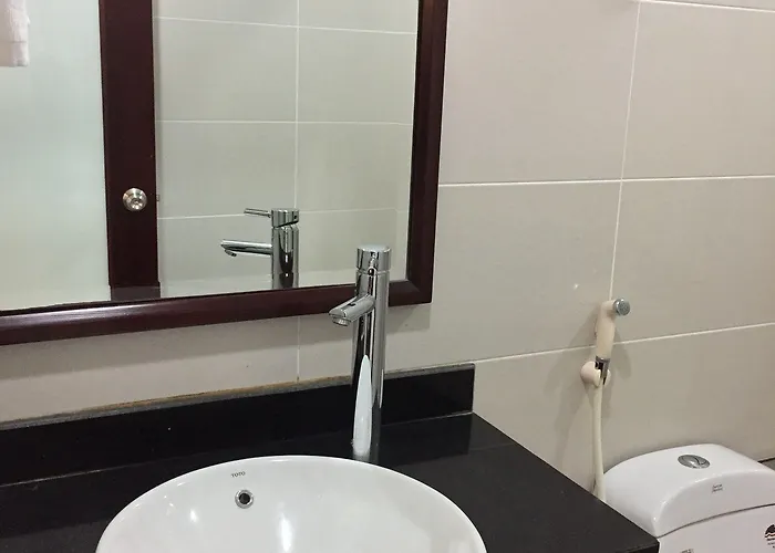 Golden Lotus Hotel 3*