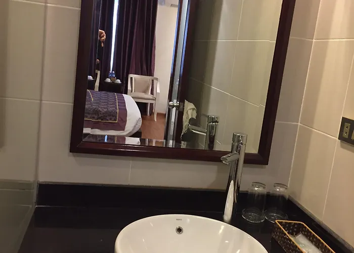 Hotel Golden Lotus Hạ Long