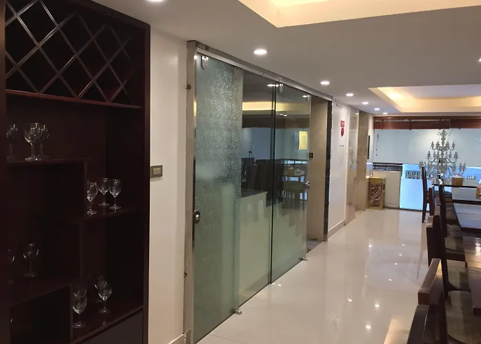 Golden Lotus 3* Hạ Long